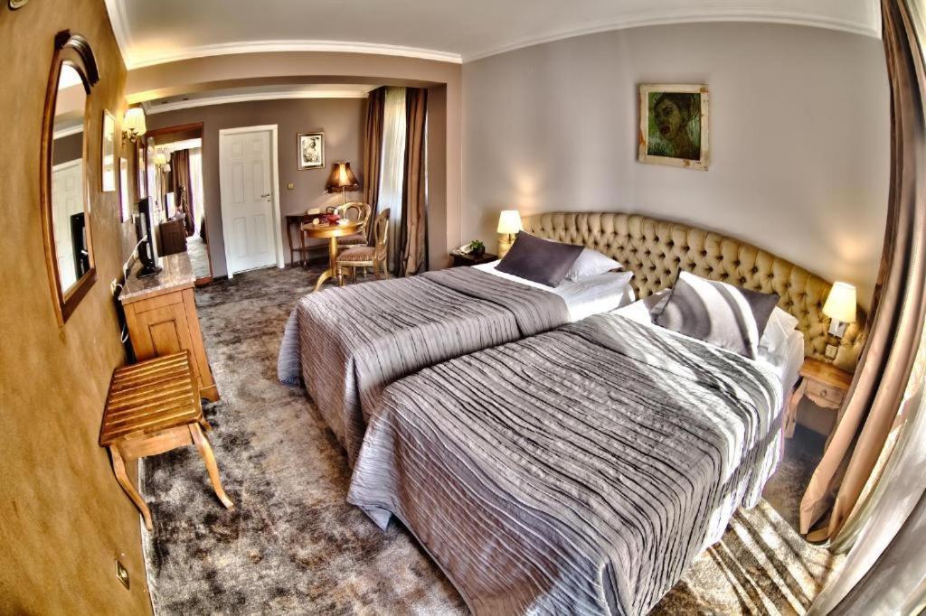 Meg-lozenetz Hotel